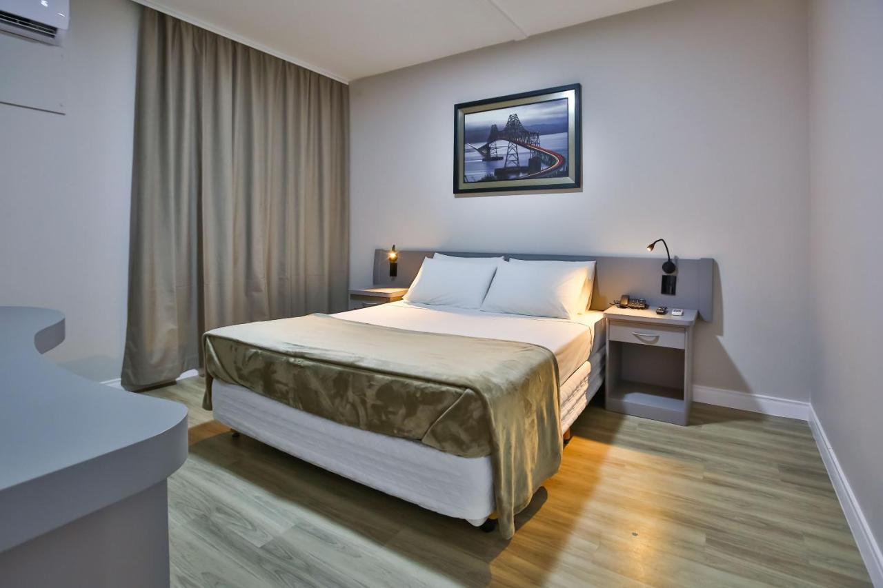 Superior Queen Suite,1021386949:JPEG